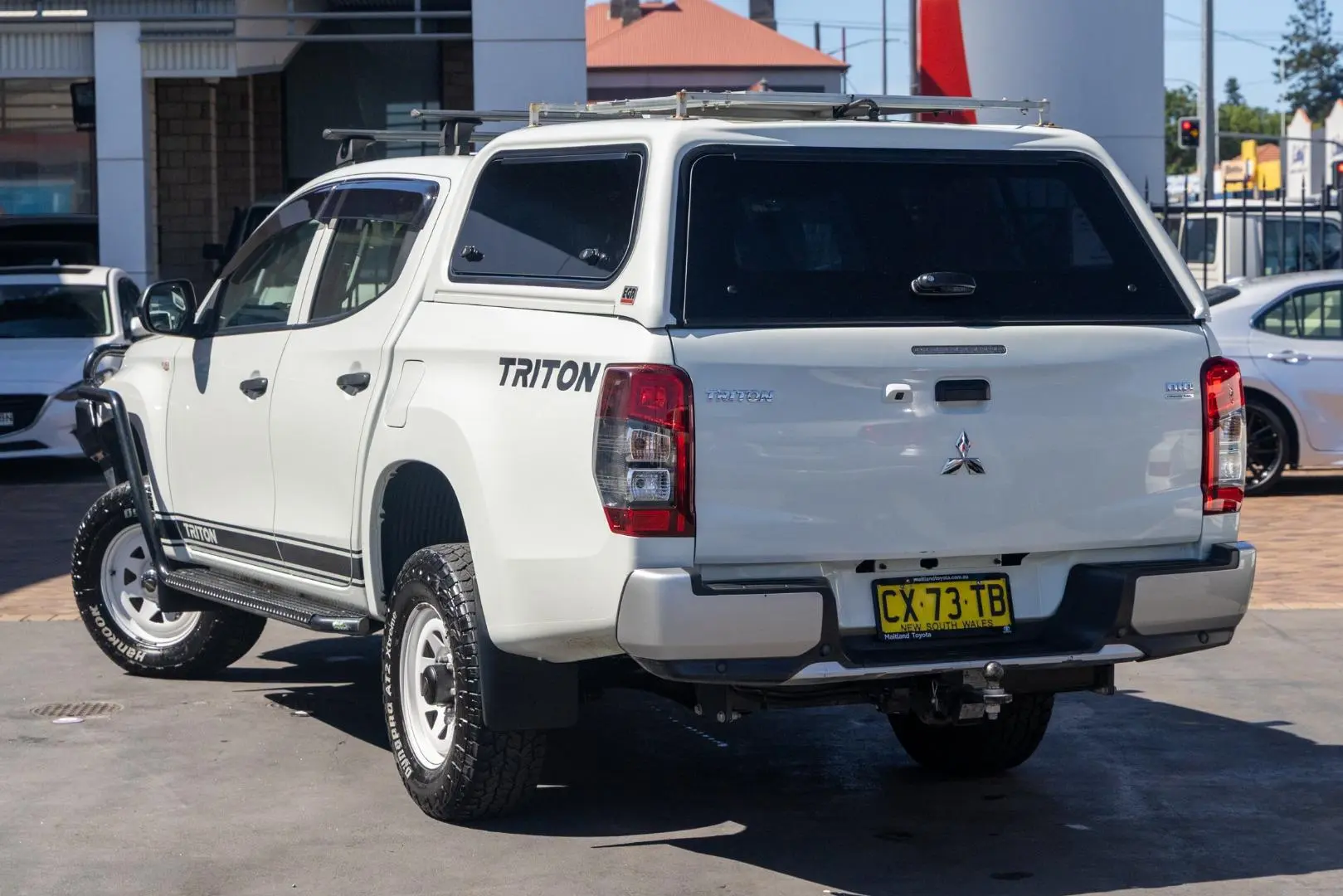 2019 Mitsubishi Triton Gallery Image 2