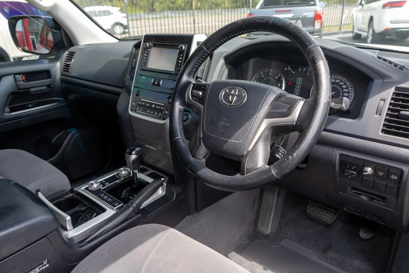 2017 Toyota Landcruiser Gallery Image 7