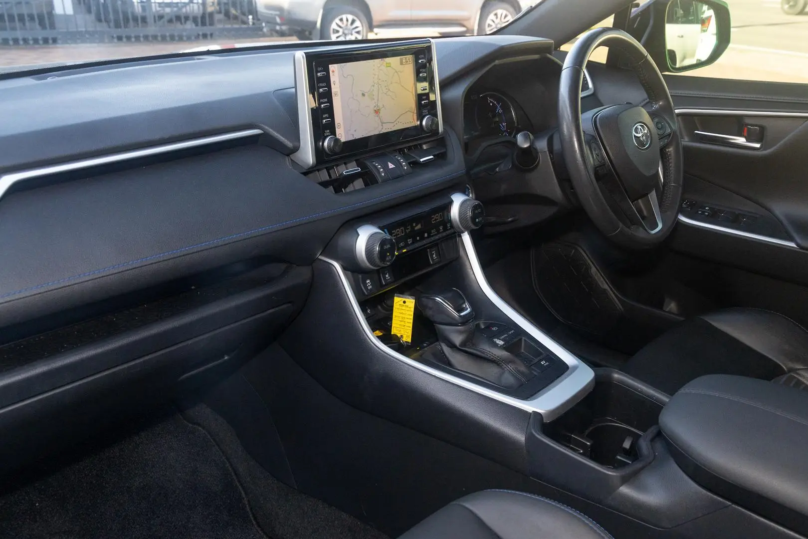 2022 Toyota RAV4 Gallery Image 8