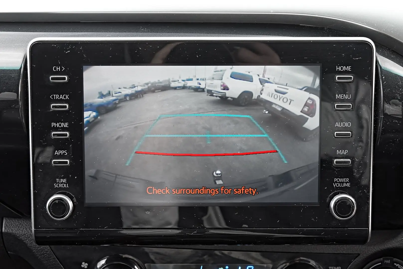 2021 Toyota Hilux Gallery Image 11