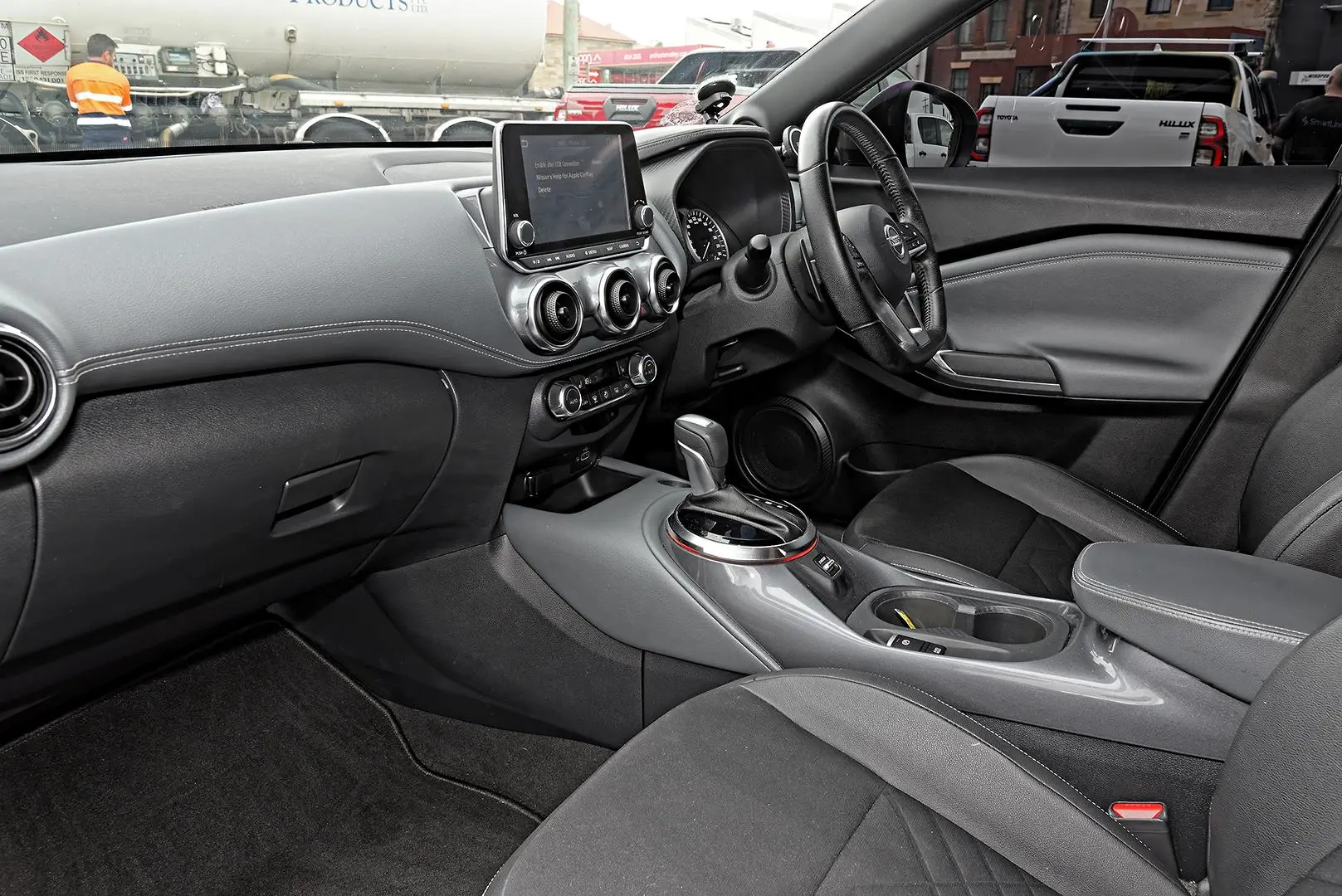 2020 Nissan JUKE Gallery Image 8