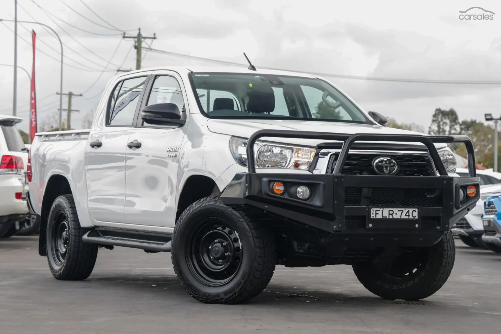 2019 Toyota Hilux Image 1