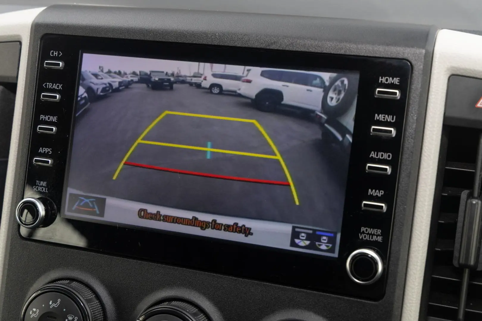 2023 Toyota Hiace Gallery Image 15