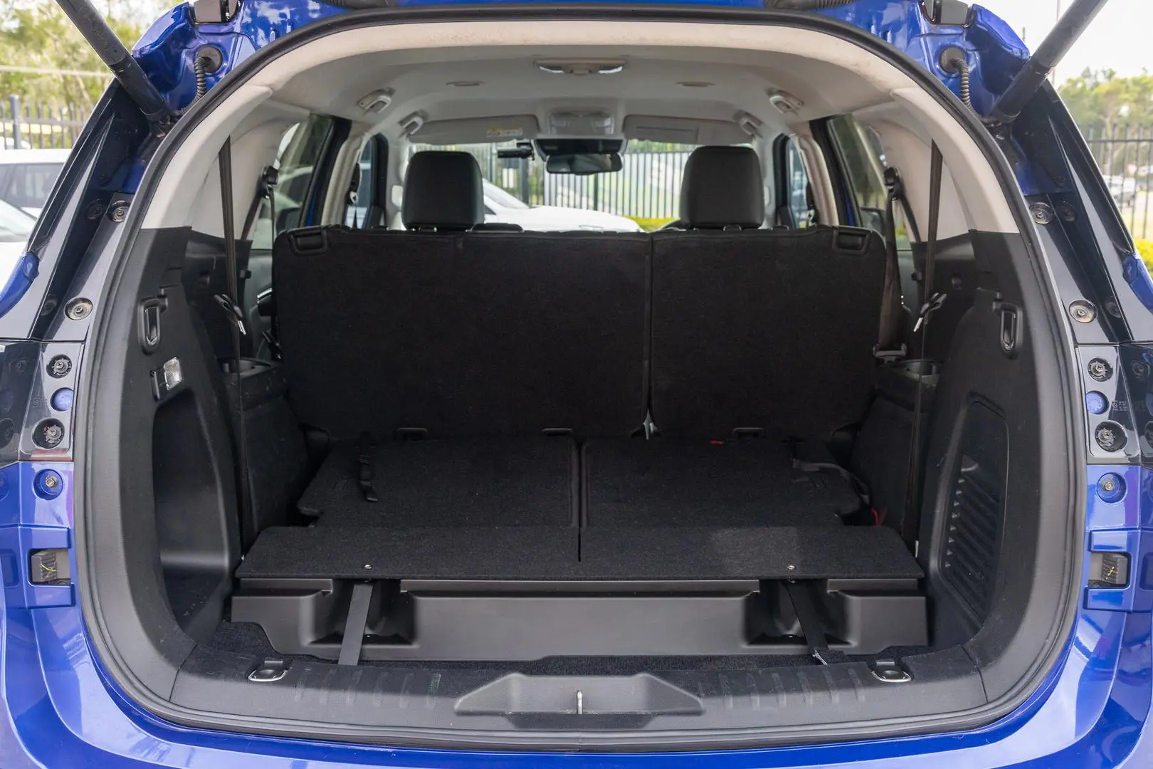 2023 Isuzu MU-X Gallery Image 19