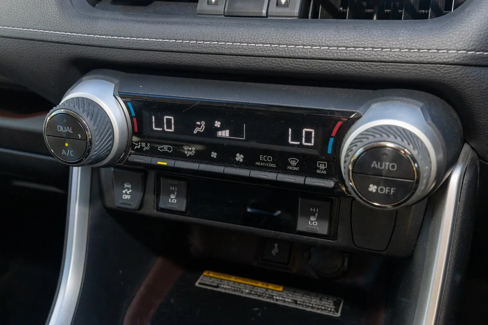 2021 Toyota RAV4 Gallery Image 17
