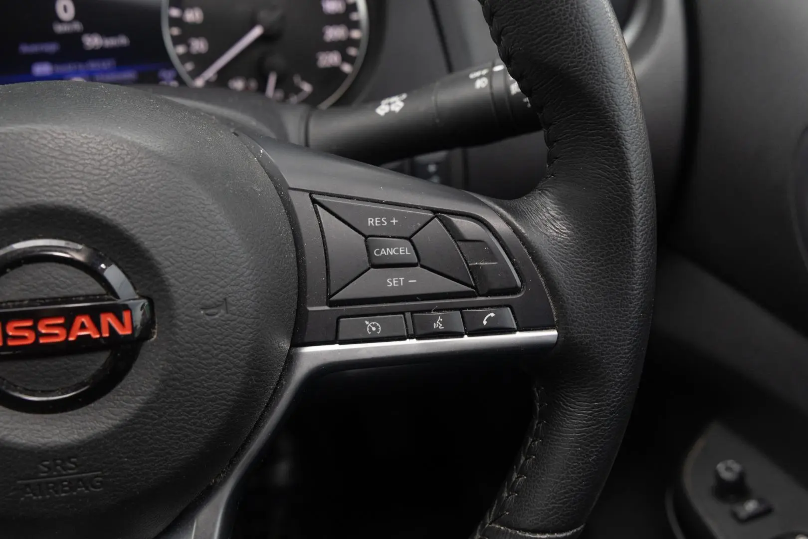 2022 Nissan Navara Gallery Image 12