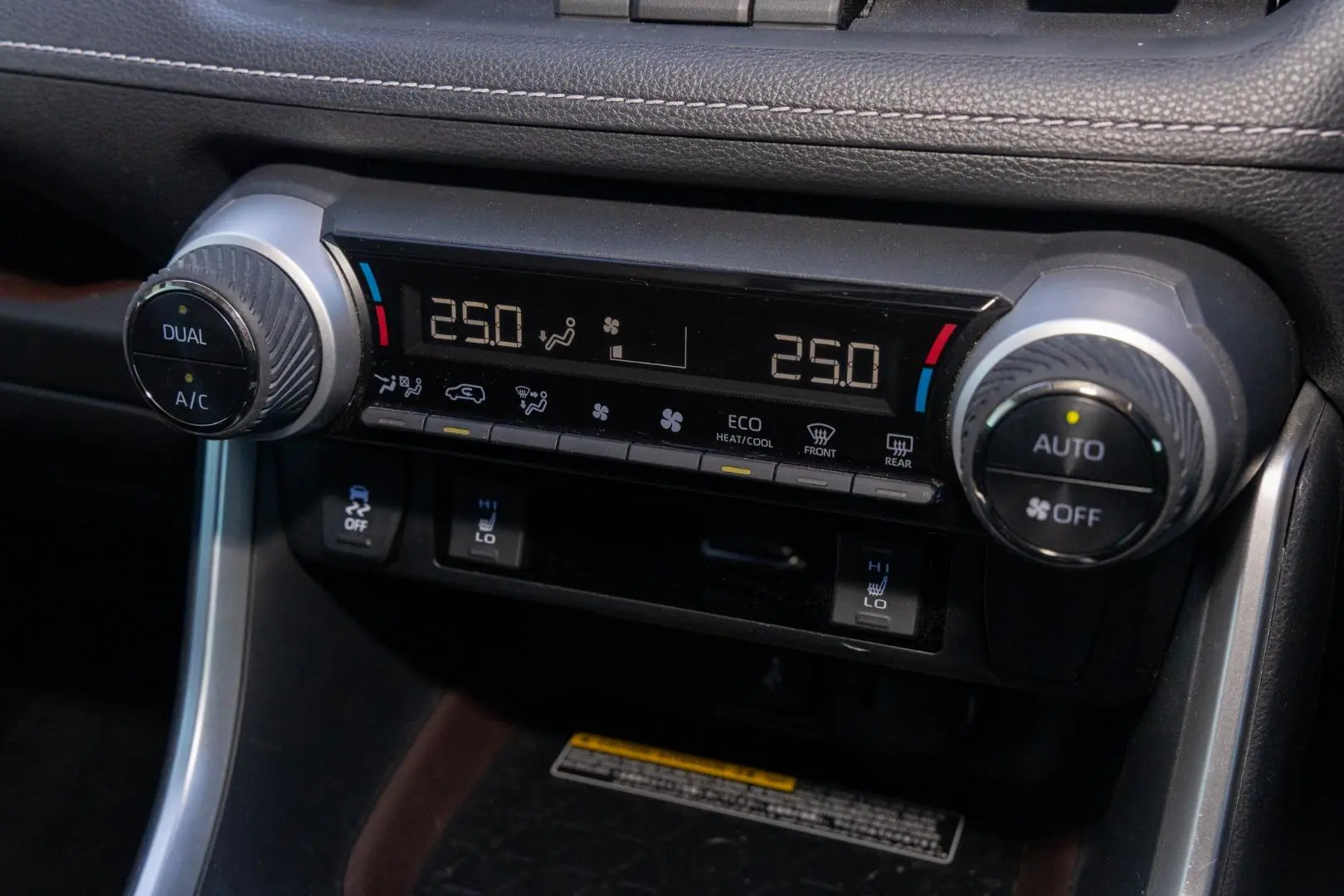 2020 Toyota RAV4 Gallery Image 16
