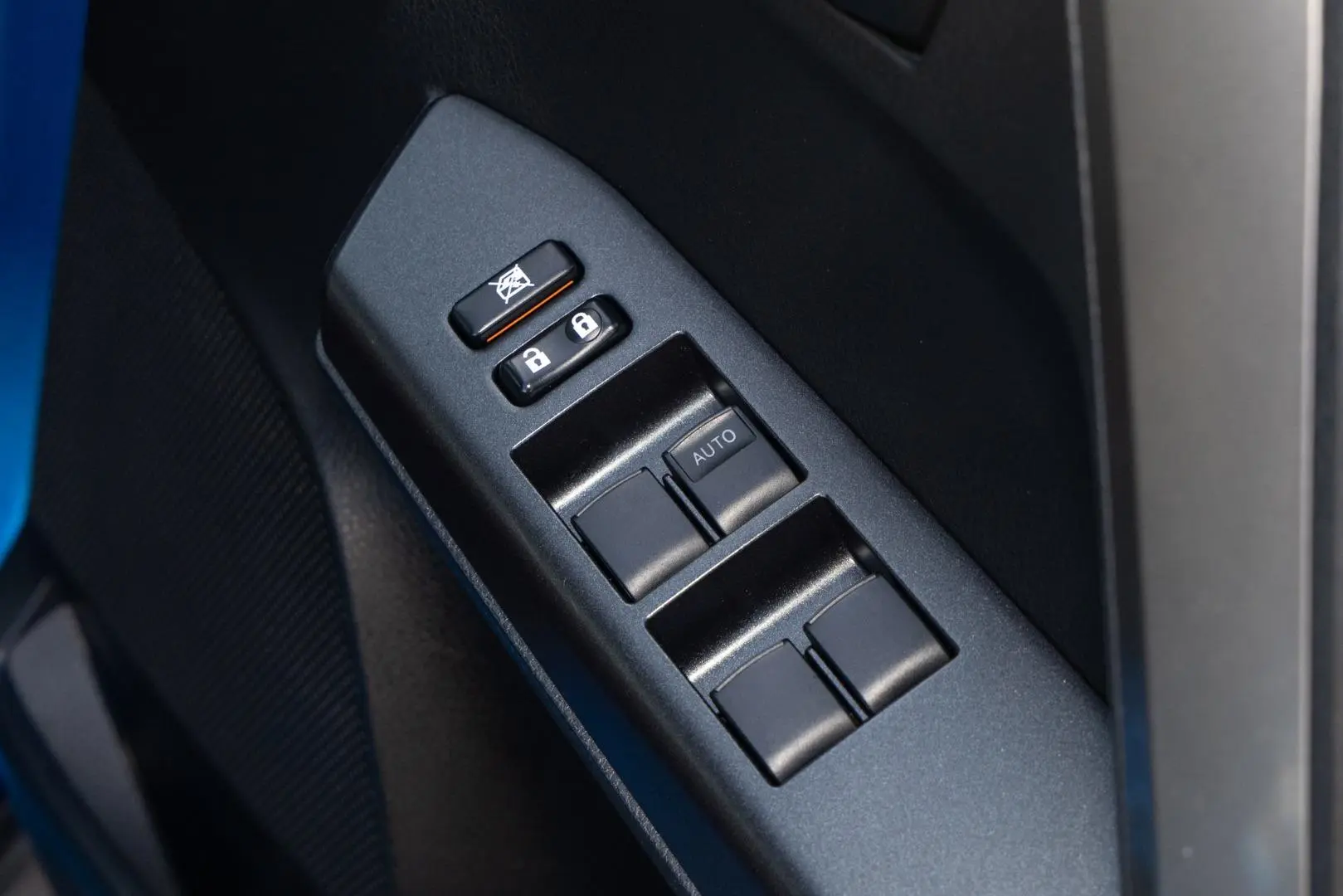 2017 Toyota RAV4 Gallery Image 19