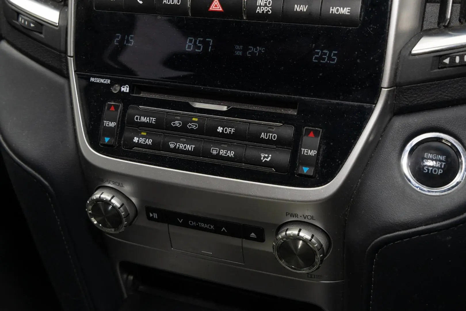 2019 Toyota Landcruiser Gallery Image 16