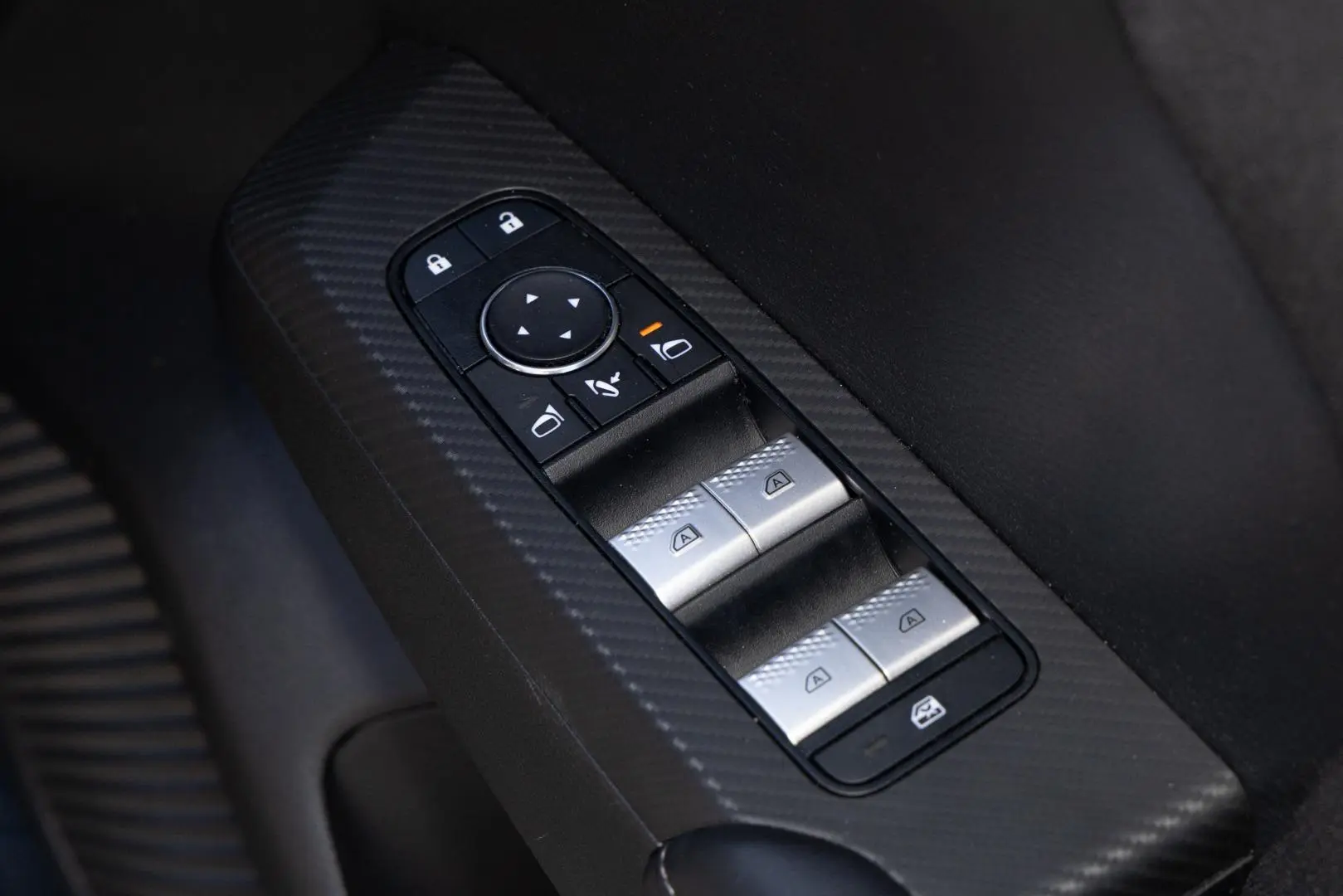 2025 Mitsubishi Outlander Gallery Image 18