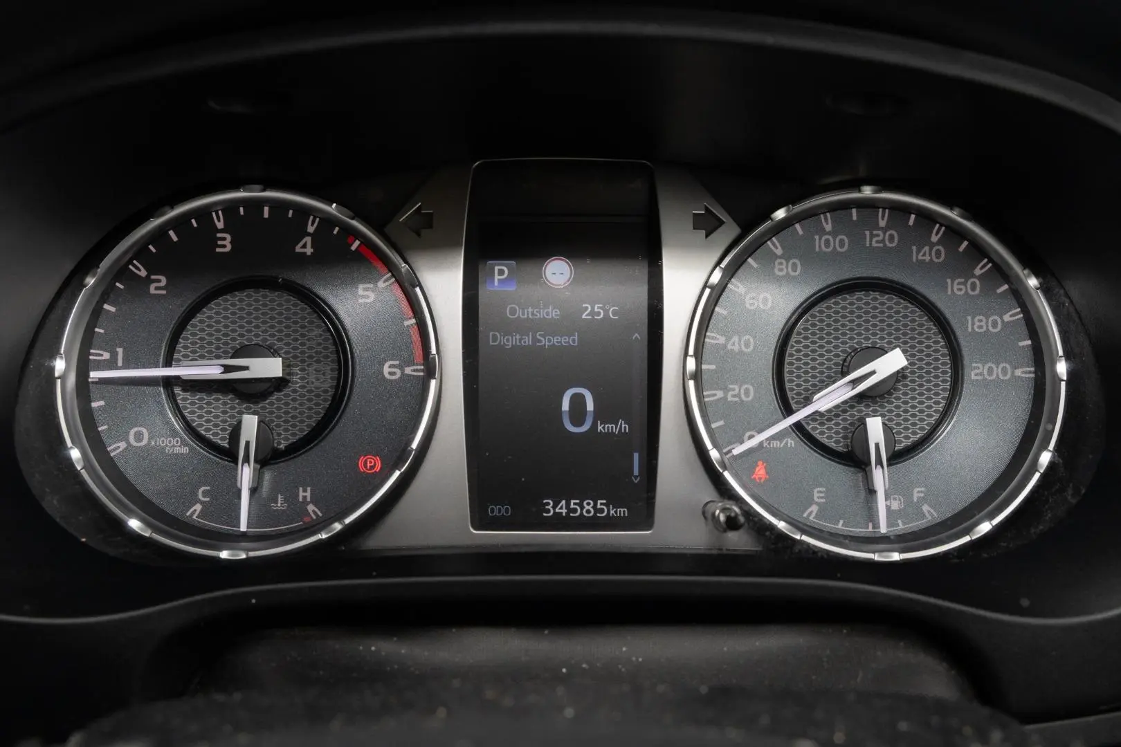 2020 Toyota Hilux Gallery Image 13