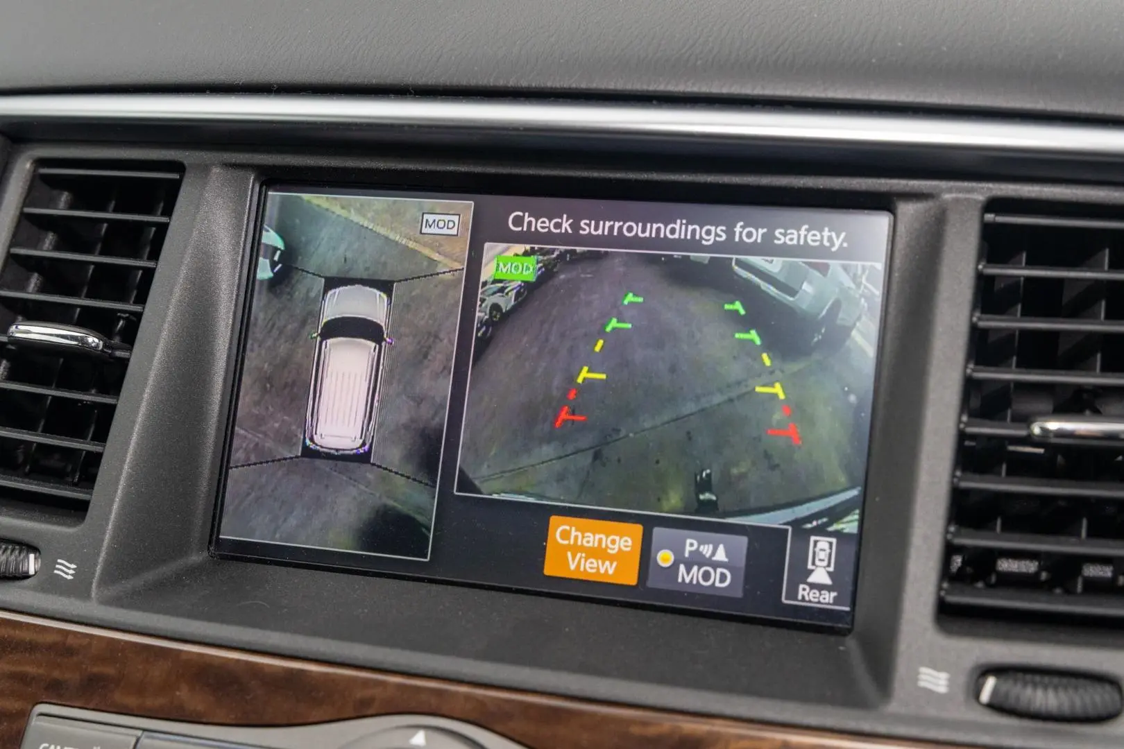 2023 Nissan Patrol Gallery Image 15