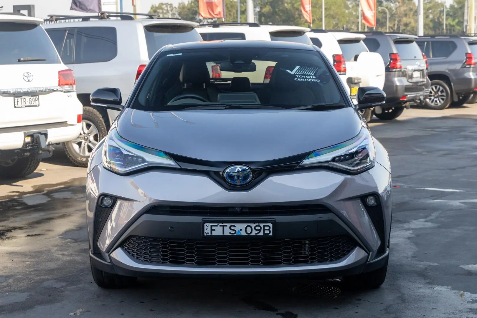 2022 Toyota C-HR Gallery Image 4