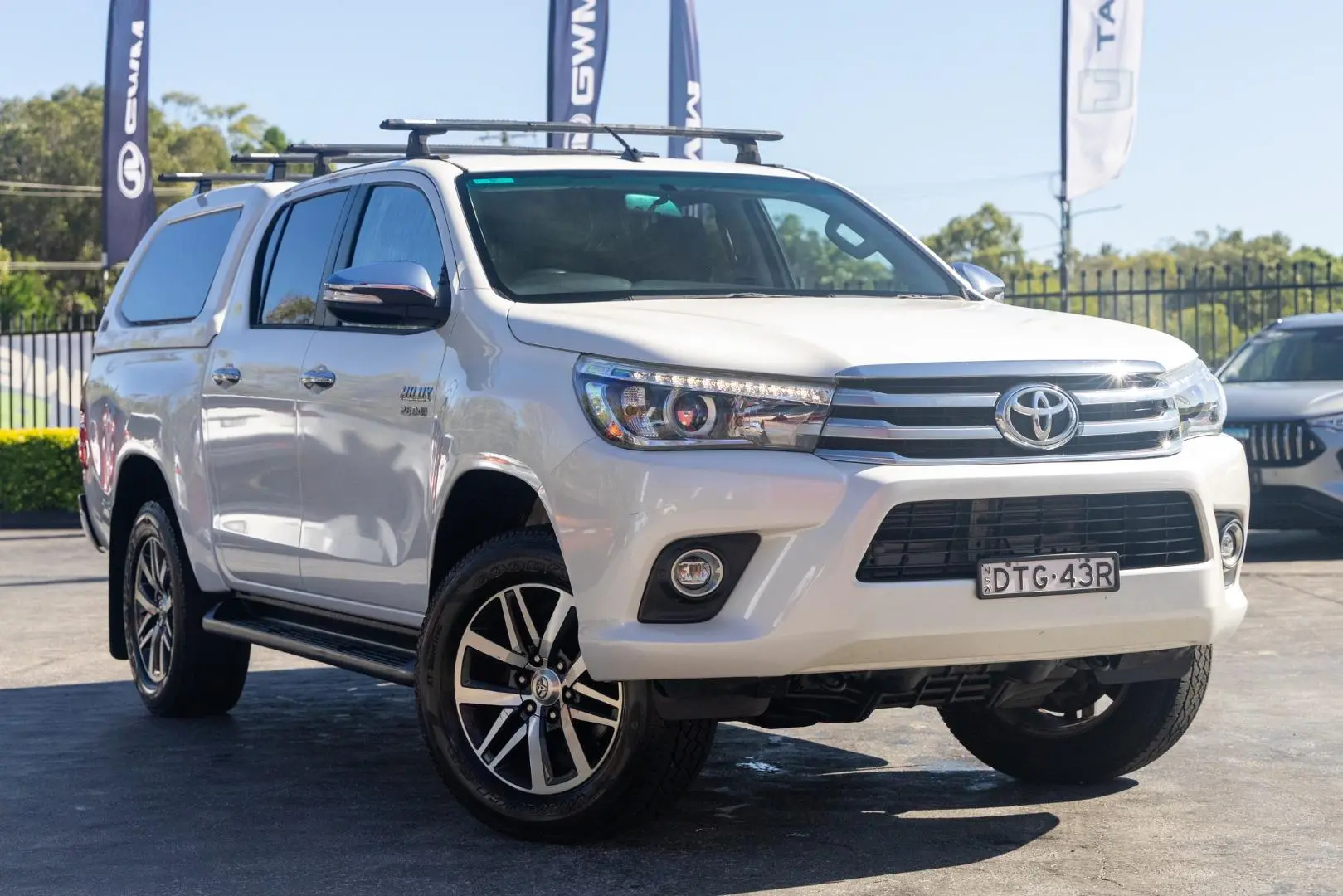 2017 Toyota Hilux Gallery Image 1