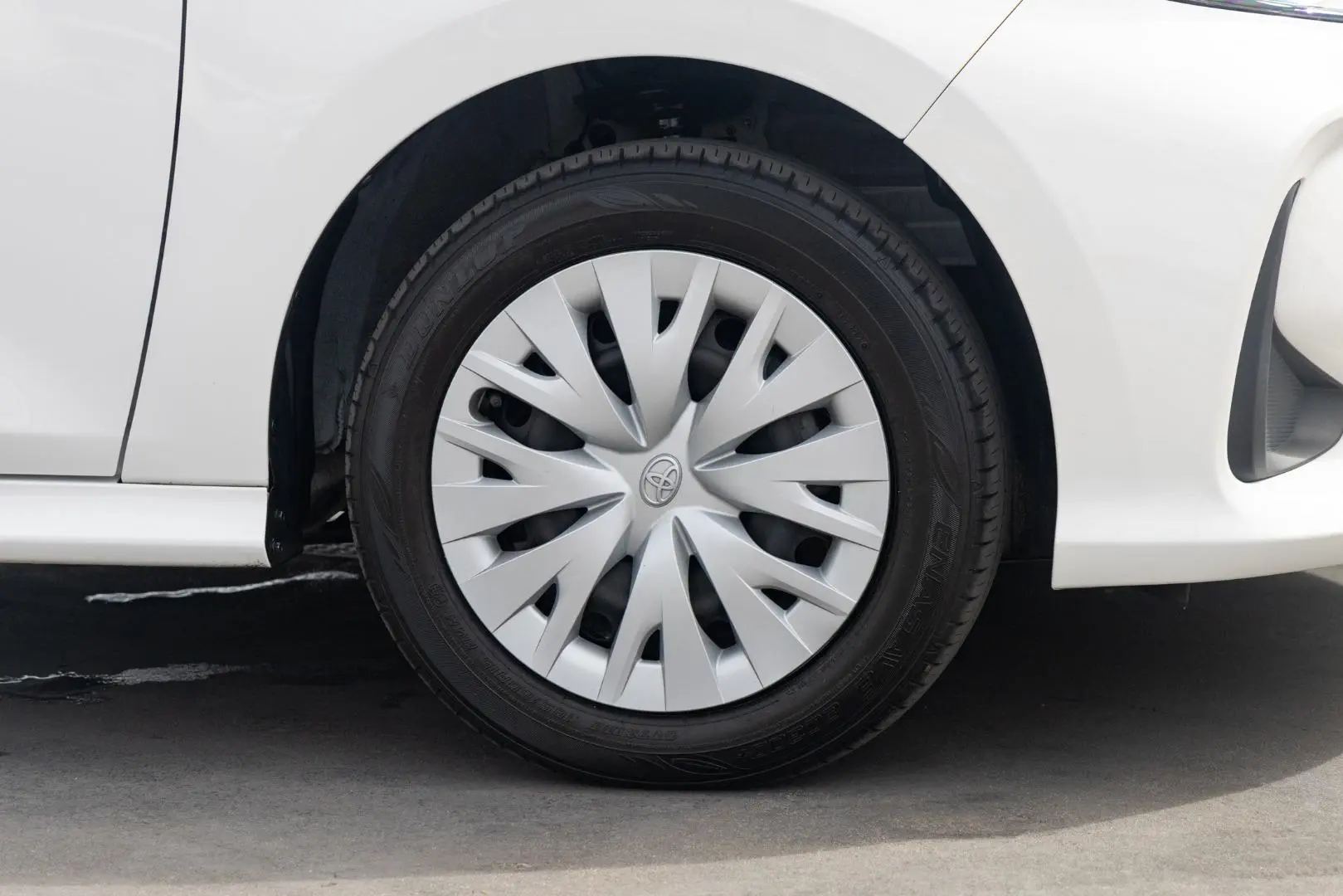 2022 Toyota Yaris Gallery Image 22