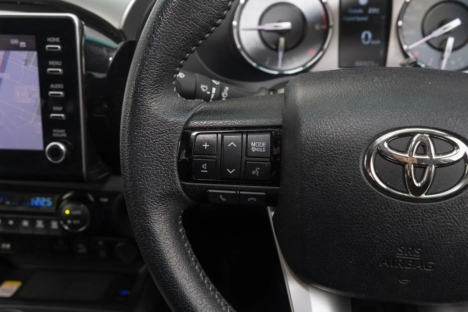 2024 Toyota Hilux Gallery Image 11