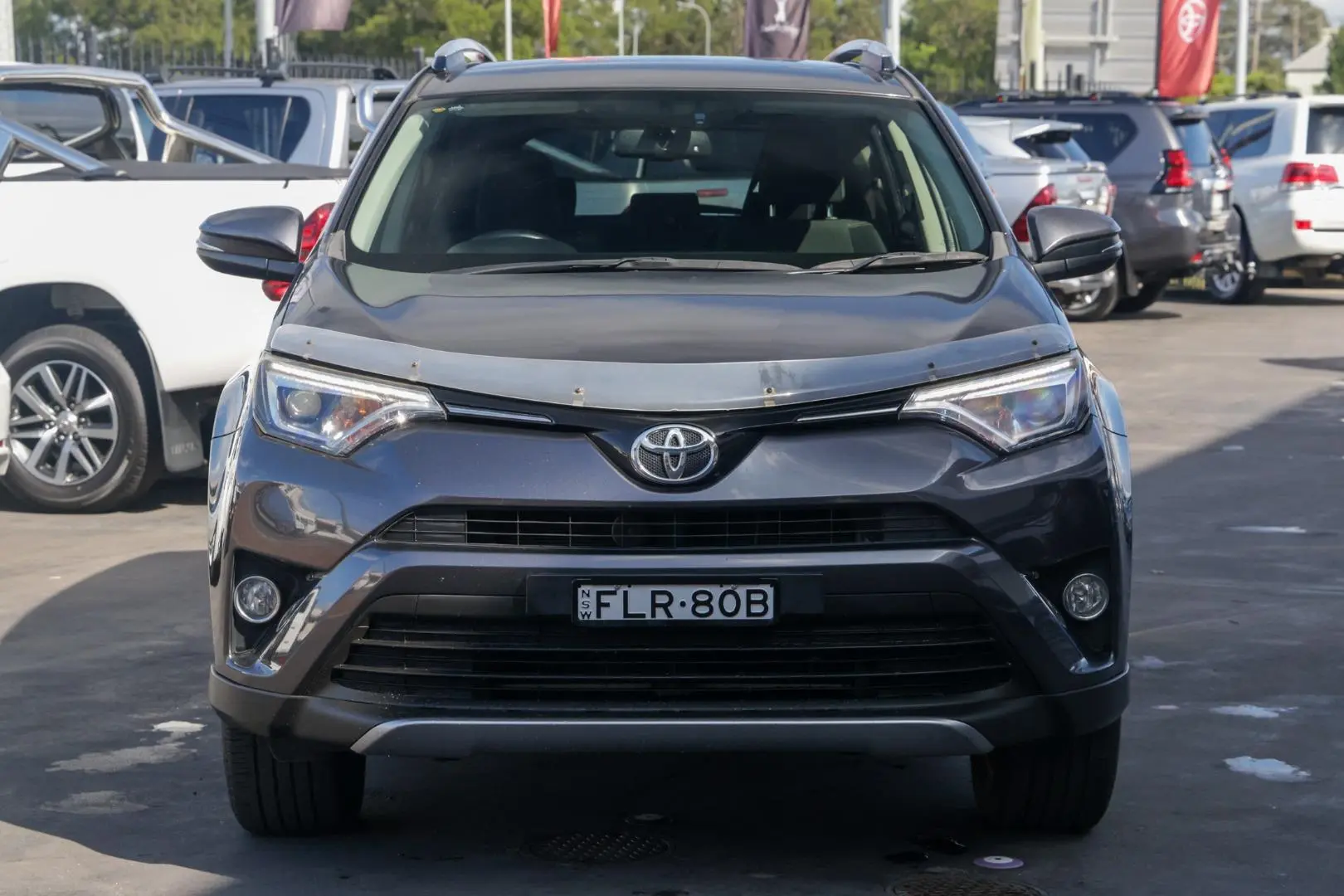 2017 Toyota RAV4 Image 4