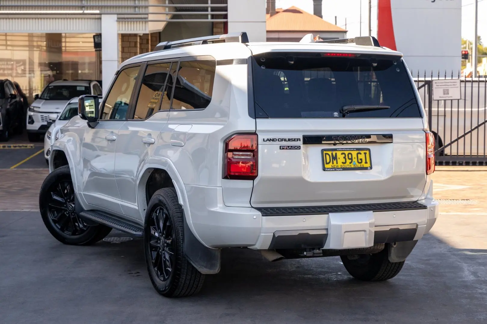 2024 Toyota Landcruiser Prado Gallery Image 2