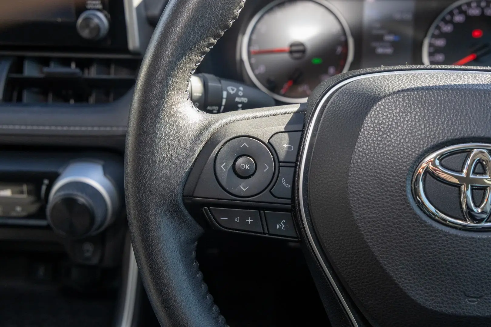 2022 Toyota RAV4 Gallery Image 11