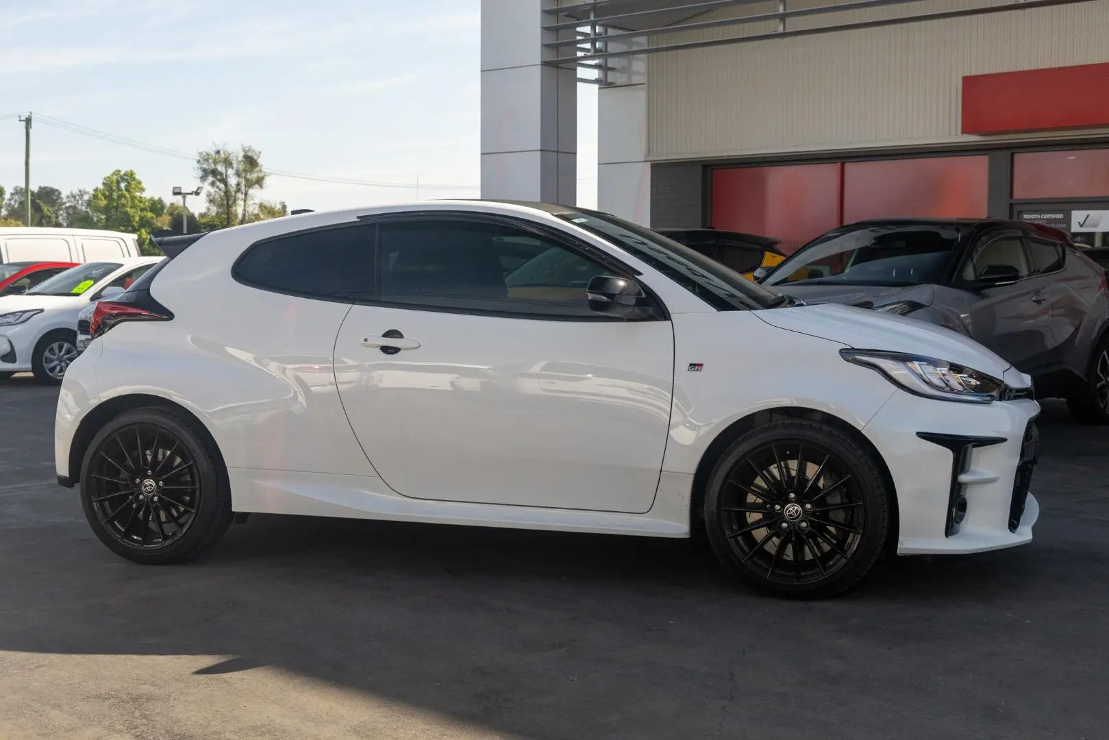 2021 Toyota Yaris Gallery Image 3