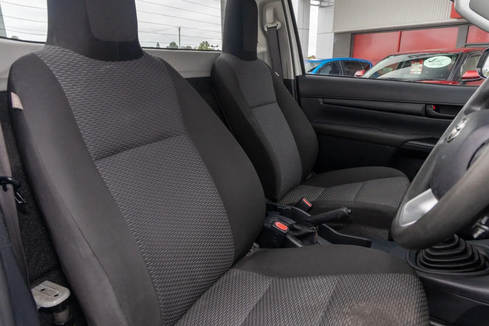 2020 Toyota Hilux Gallery Image 9