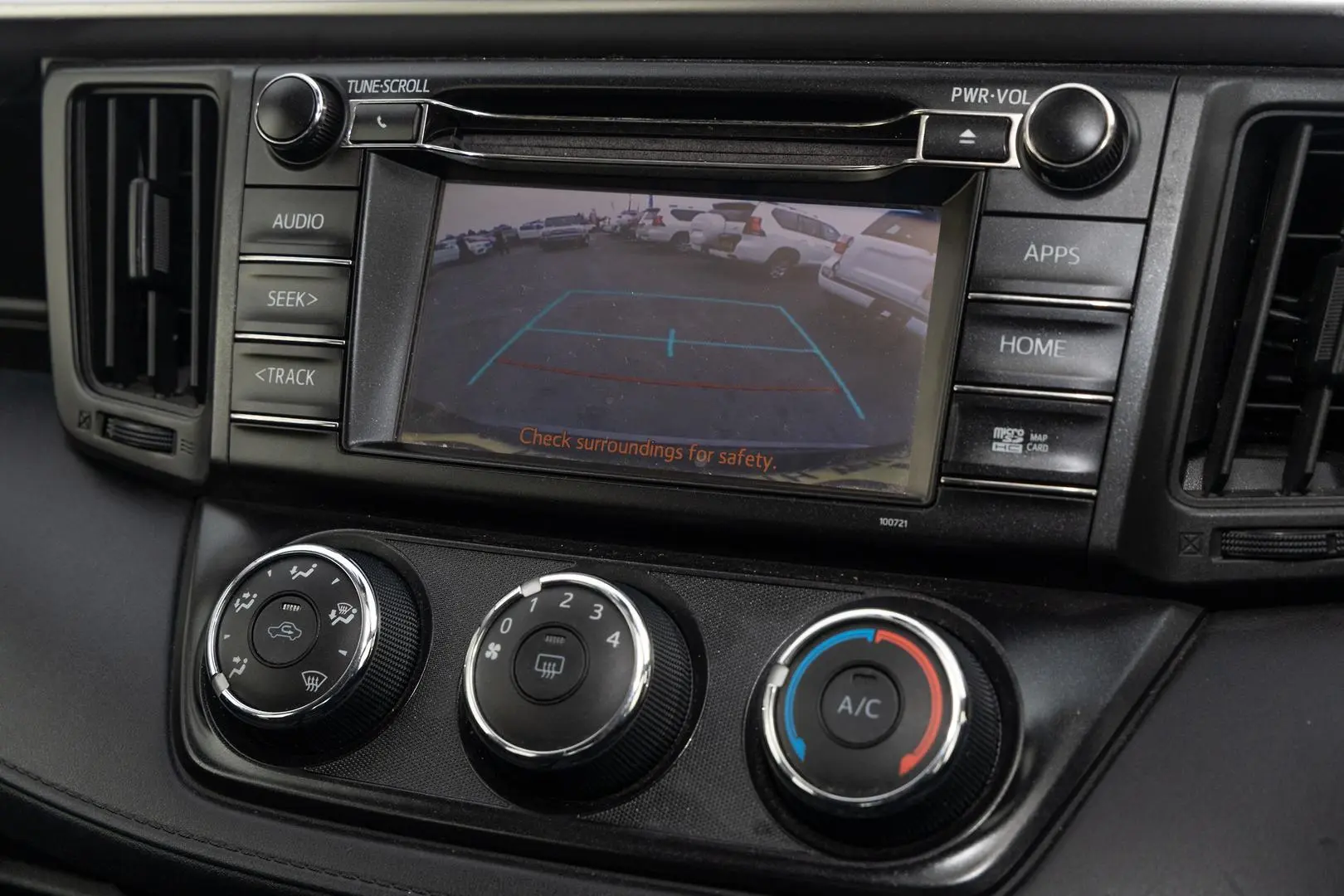 2018 Toyota RAV4 Gallery Image 15