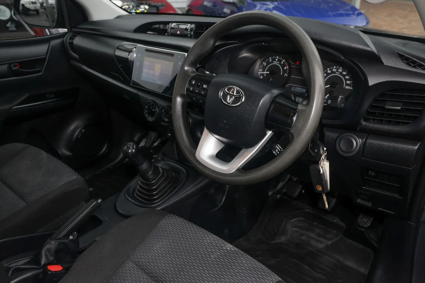 2019 Toyota Hilux Gallery Image 7