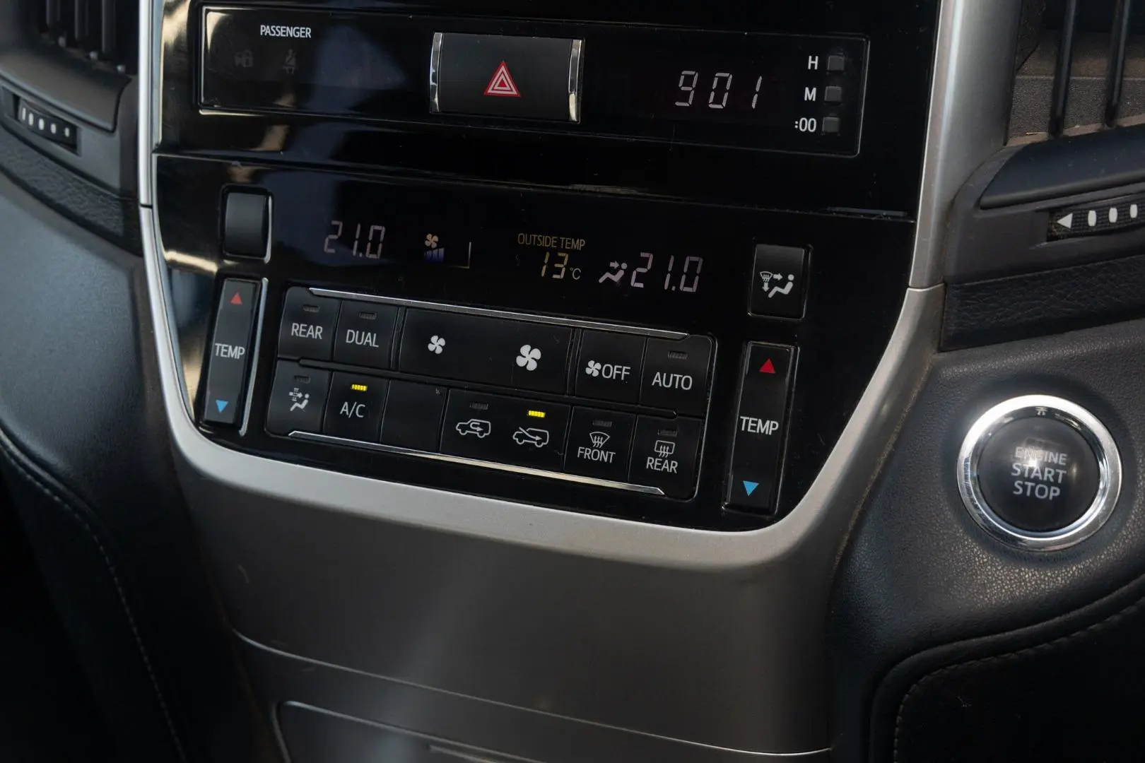2017 Toyota Landcruiser Gallery Image 16