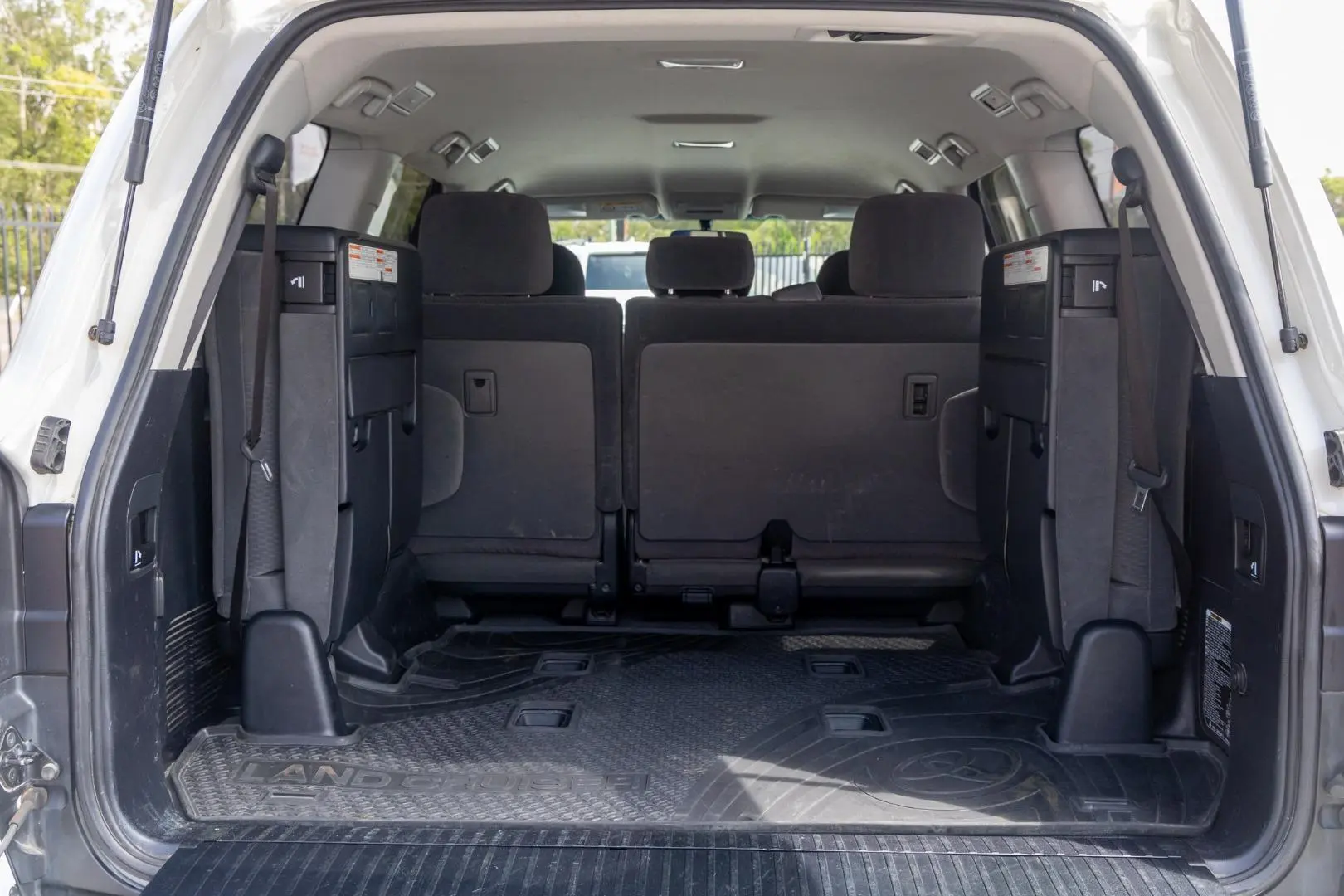 2017 Toyota Landcruiser Gallery Image 19