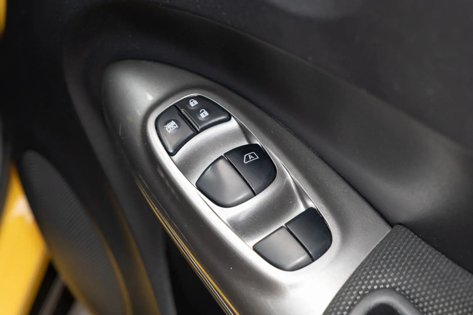 2018 Nissan JUKE Gallery Image 17