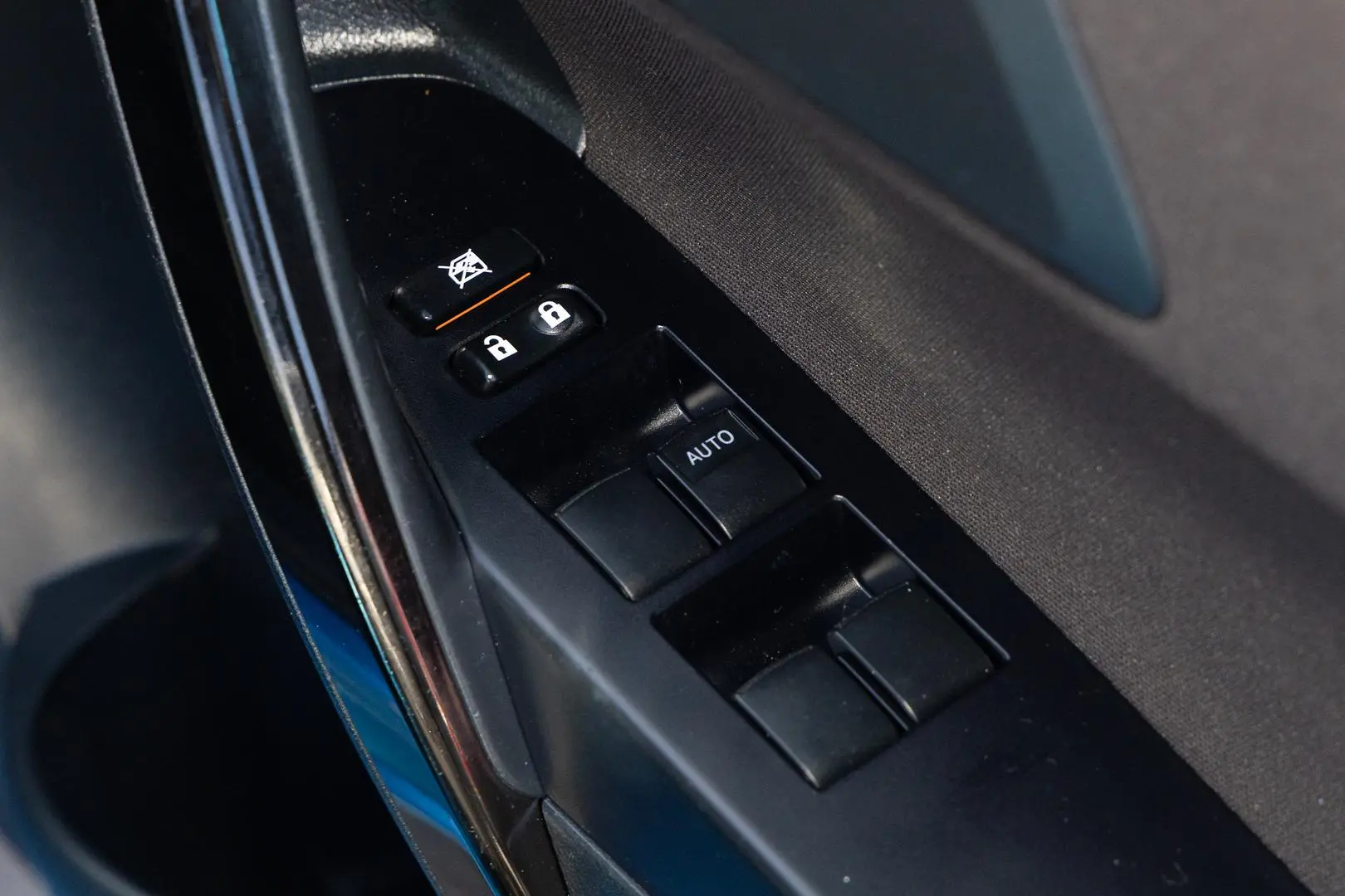 2016 Toyota Corolla Gallery Image 18