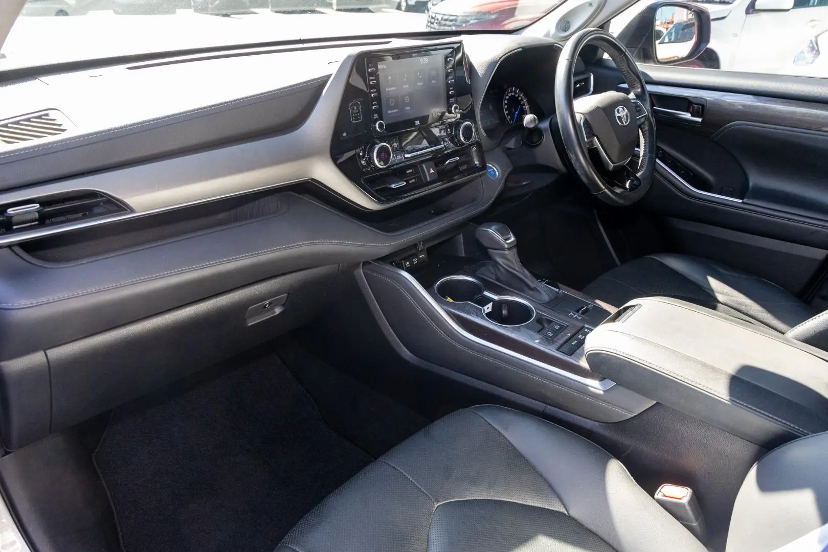 2021 Toyota Kluger Gallery Image 8