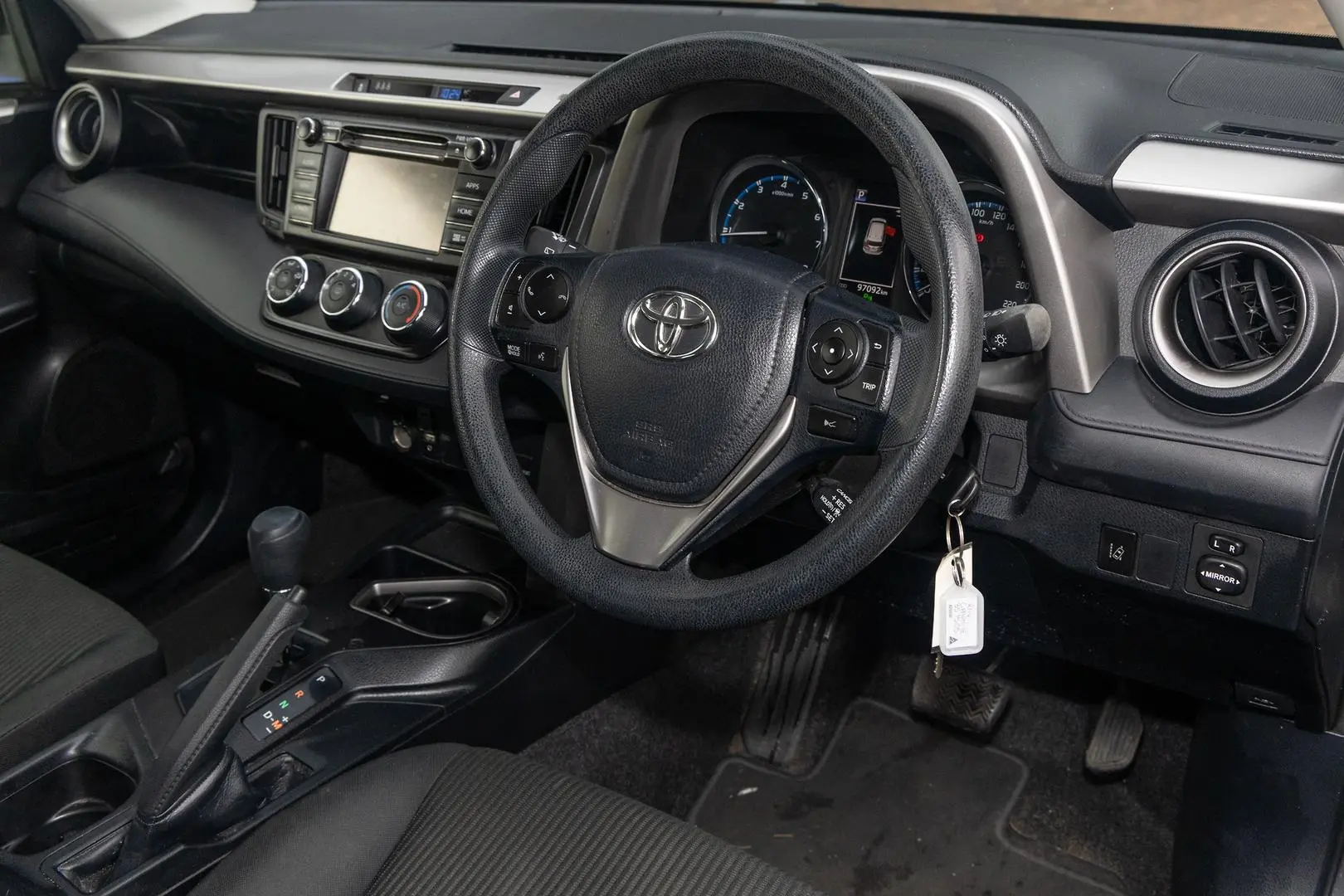 2018 Toyota RAV4 Gallery Image 7