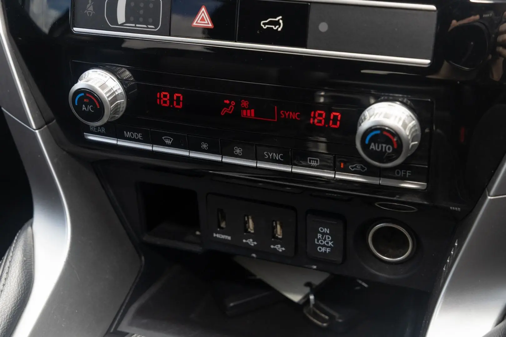 2022 Mitsubishi Pajero Sport Gallery Image 16