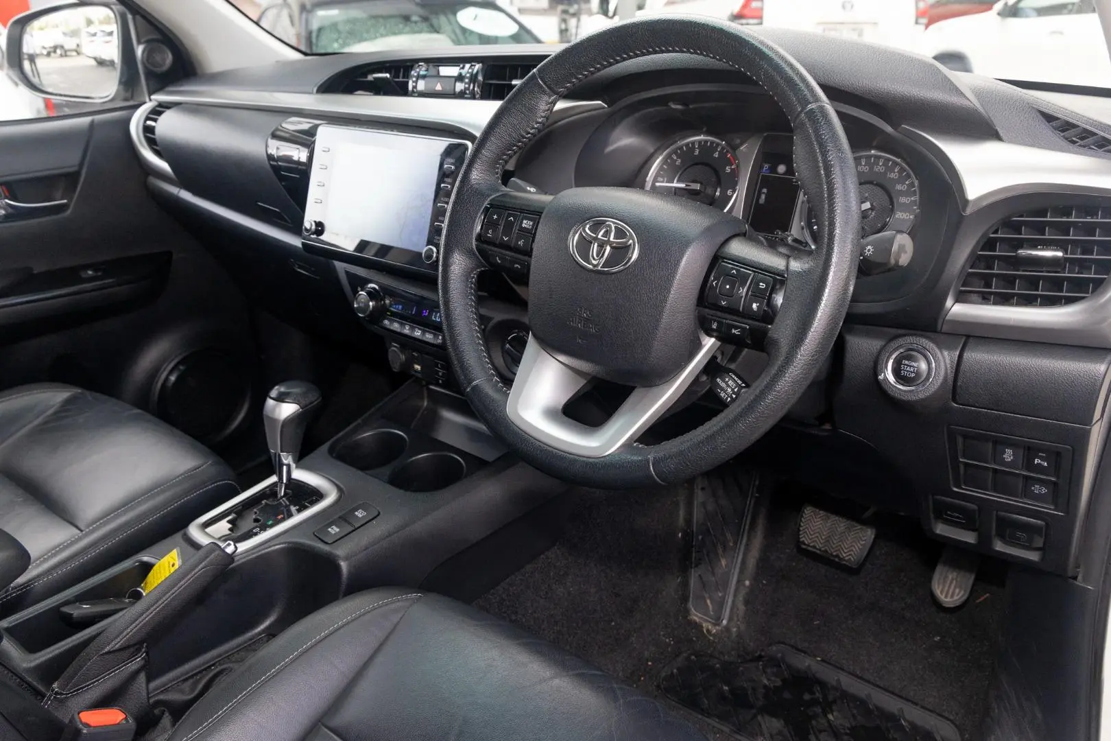 2020 Toyota Hilux Gallery Image 7