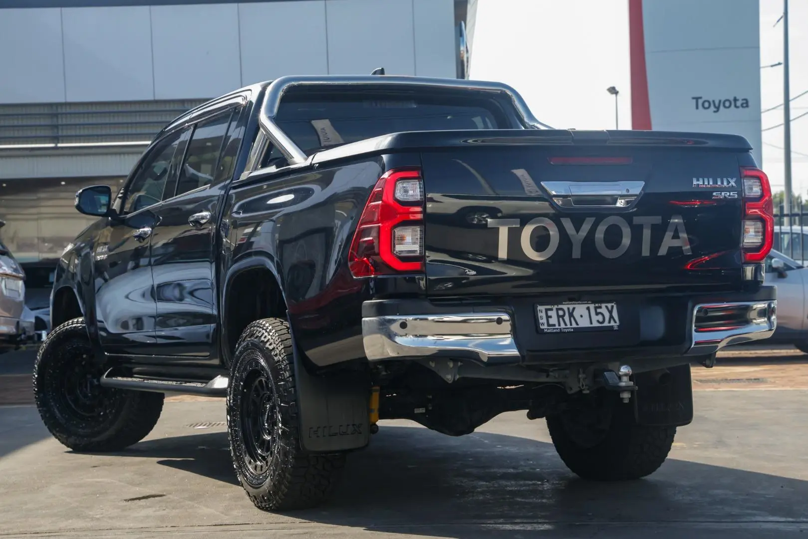 2021 Toyota Hilux Gallery Image 2