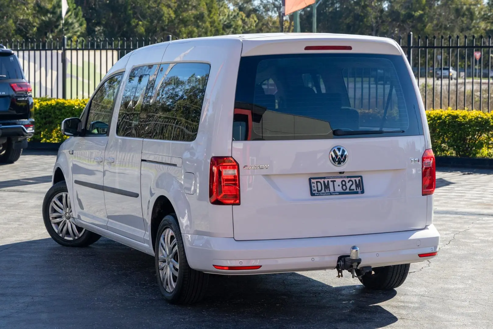 2017 Volkswagen Caddy Gallery Image 2
