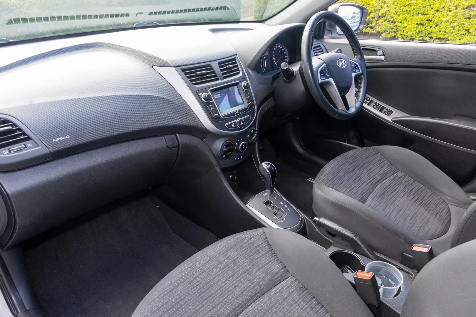 2018 Hyundai Accent Gallery Image 8