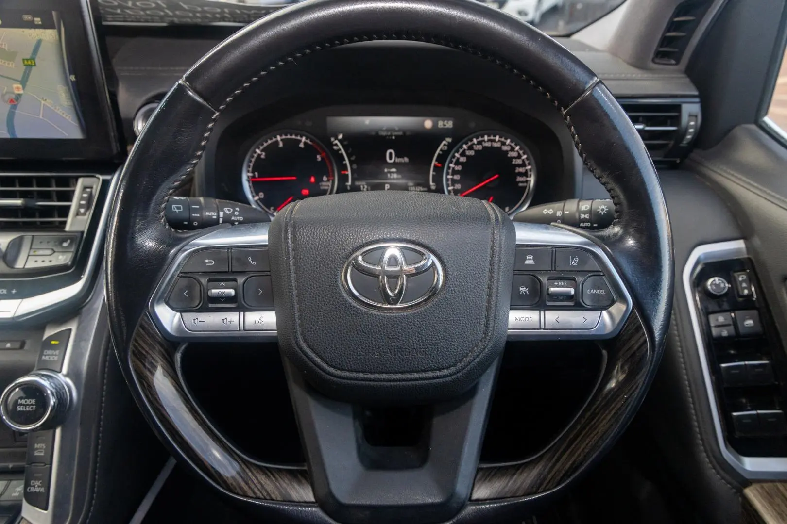 2022 Toyota Landcruiser Gallery Image 10