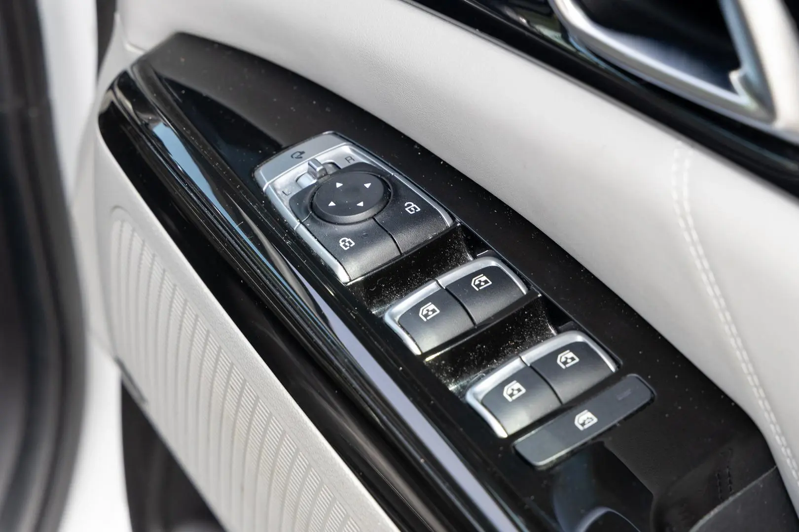 2021 Kia Carnival Gallery Image 19