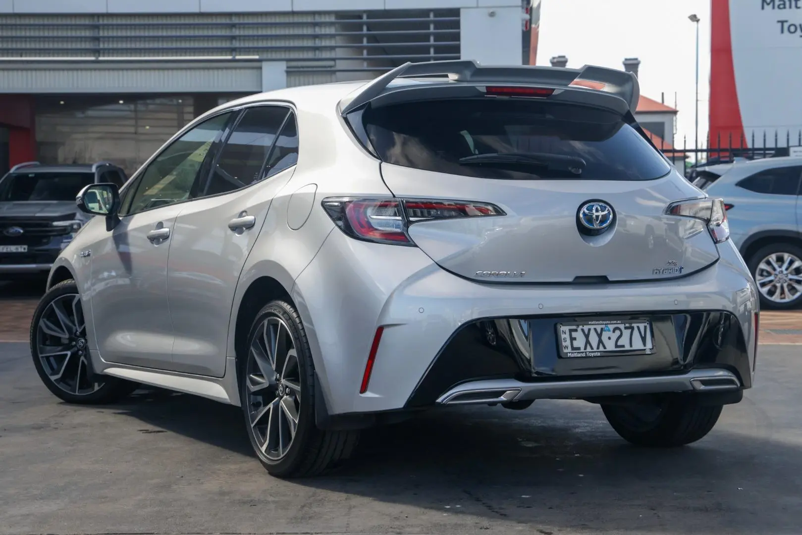 2021 Toyota Corolla Gallery Image 2