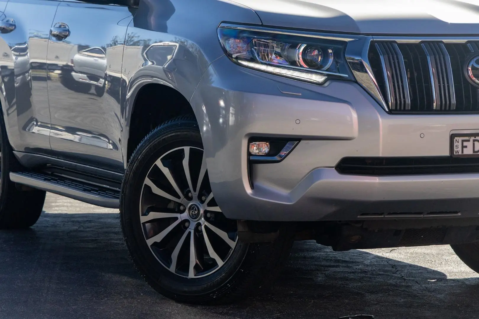 2023 Toyota Landcruiser Prado Gallery Image 6