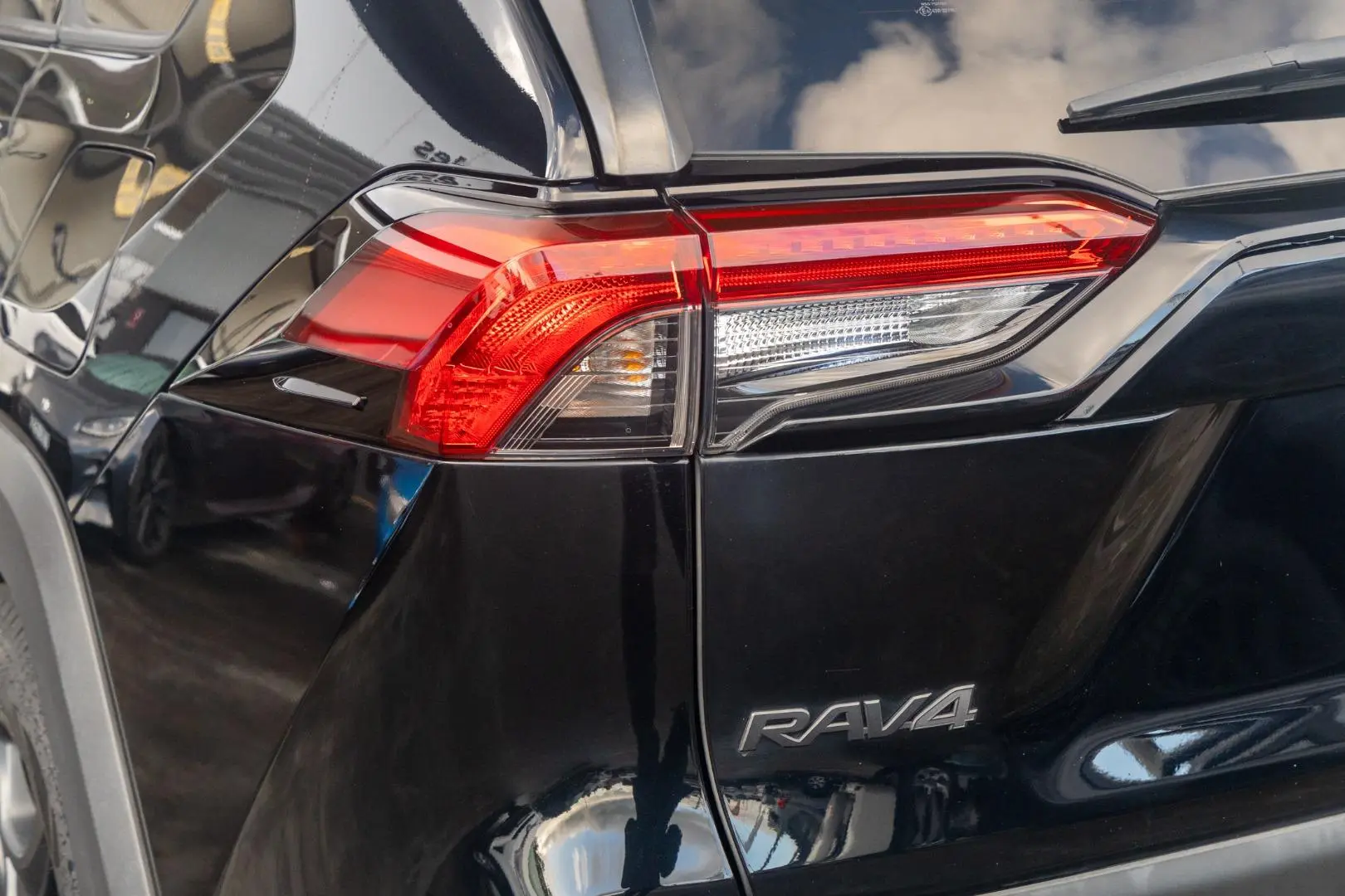2022 Toyota RAV4 Gallery Image 21
