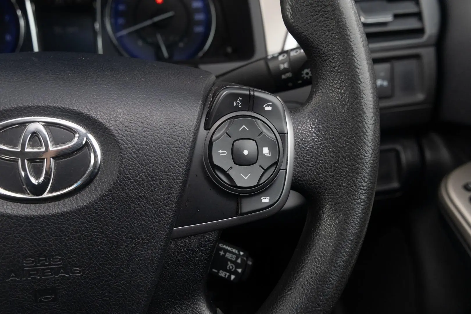 2016 Toyota Aurion Gallery Image 12