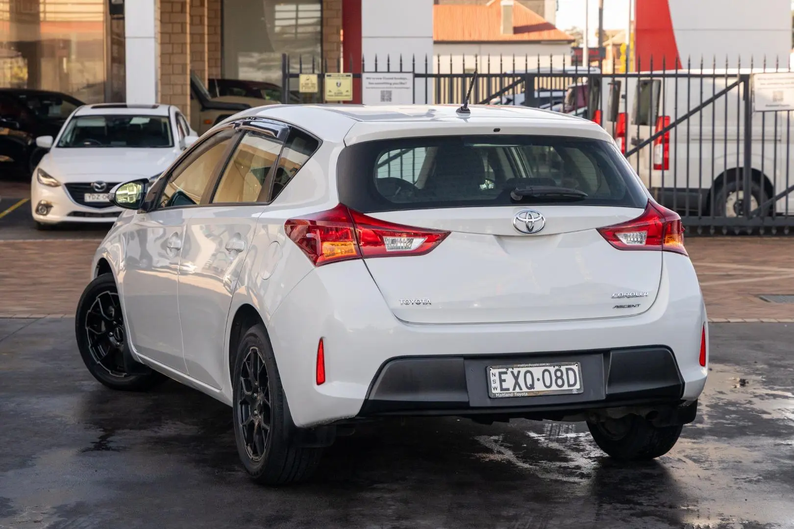 2014 Toyota Corolla Gallery Image 2