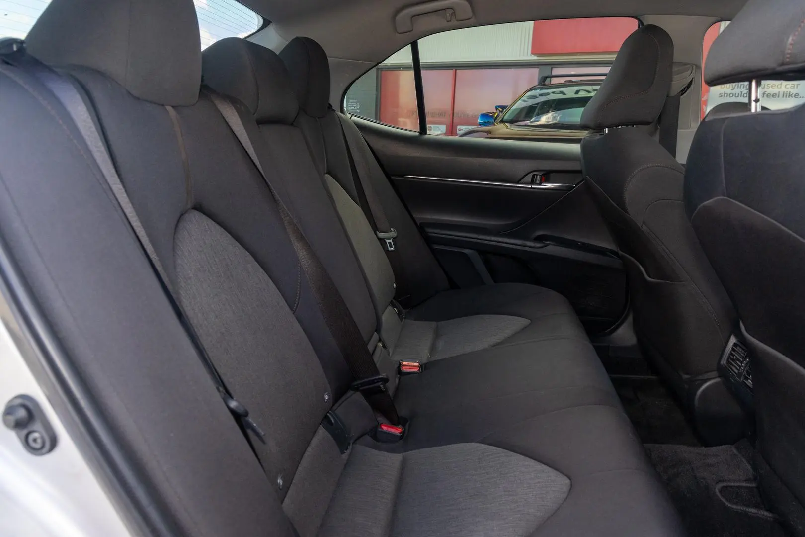 2018 Toyota Camry Gallery Image 9