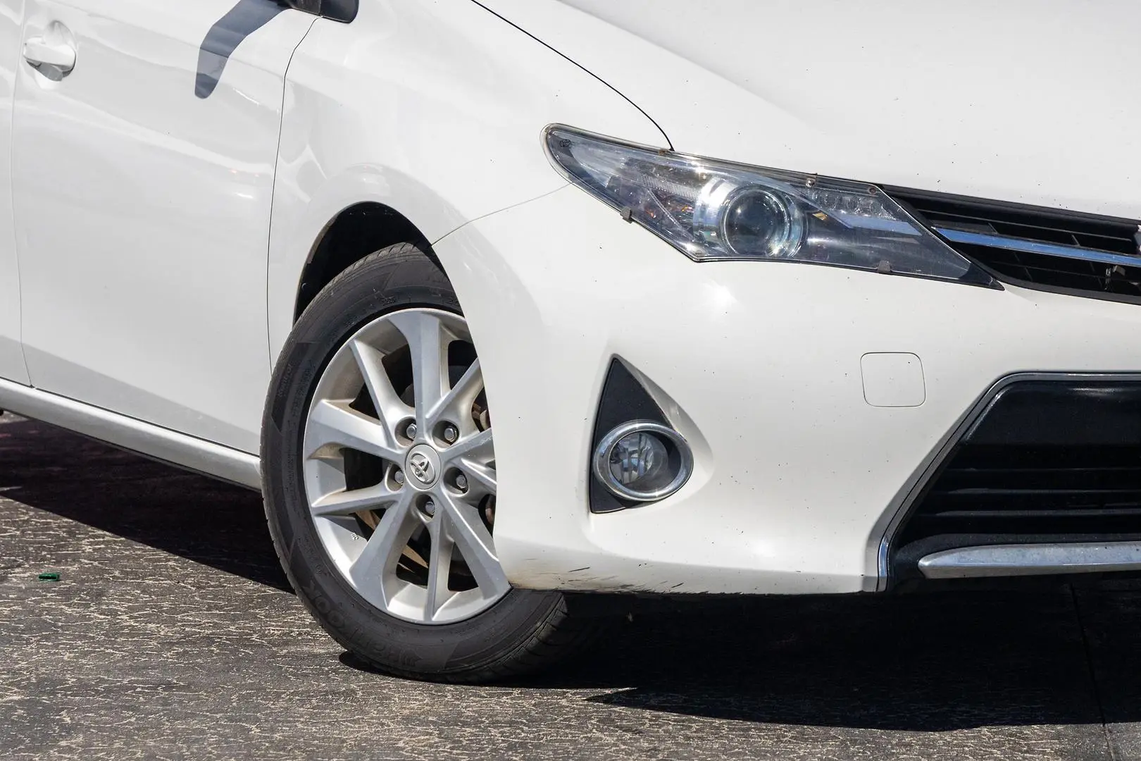 2014 Toyota Corolla Gallery Image 6