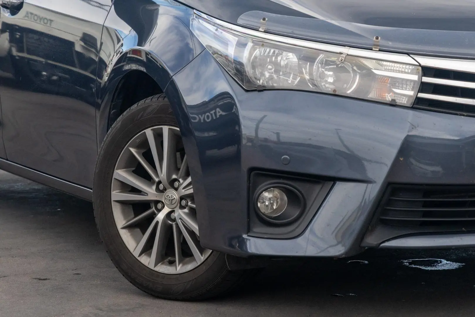 2015 Toyota Corolla Gallery Image 6