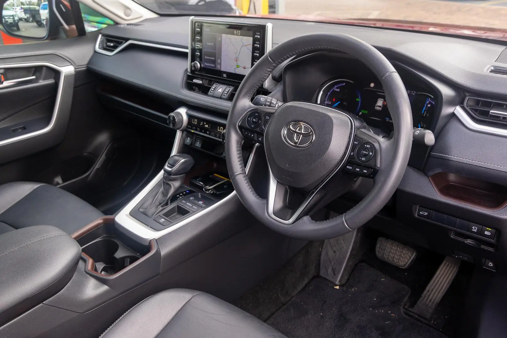 2020 Toyota RAV4 Gallery Image 7