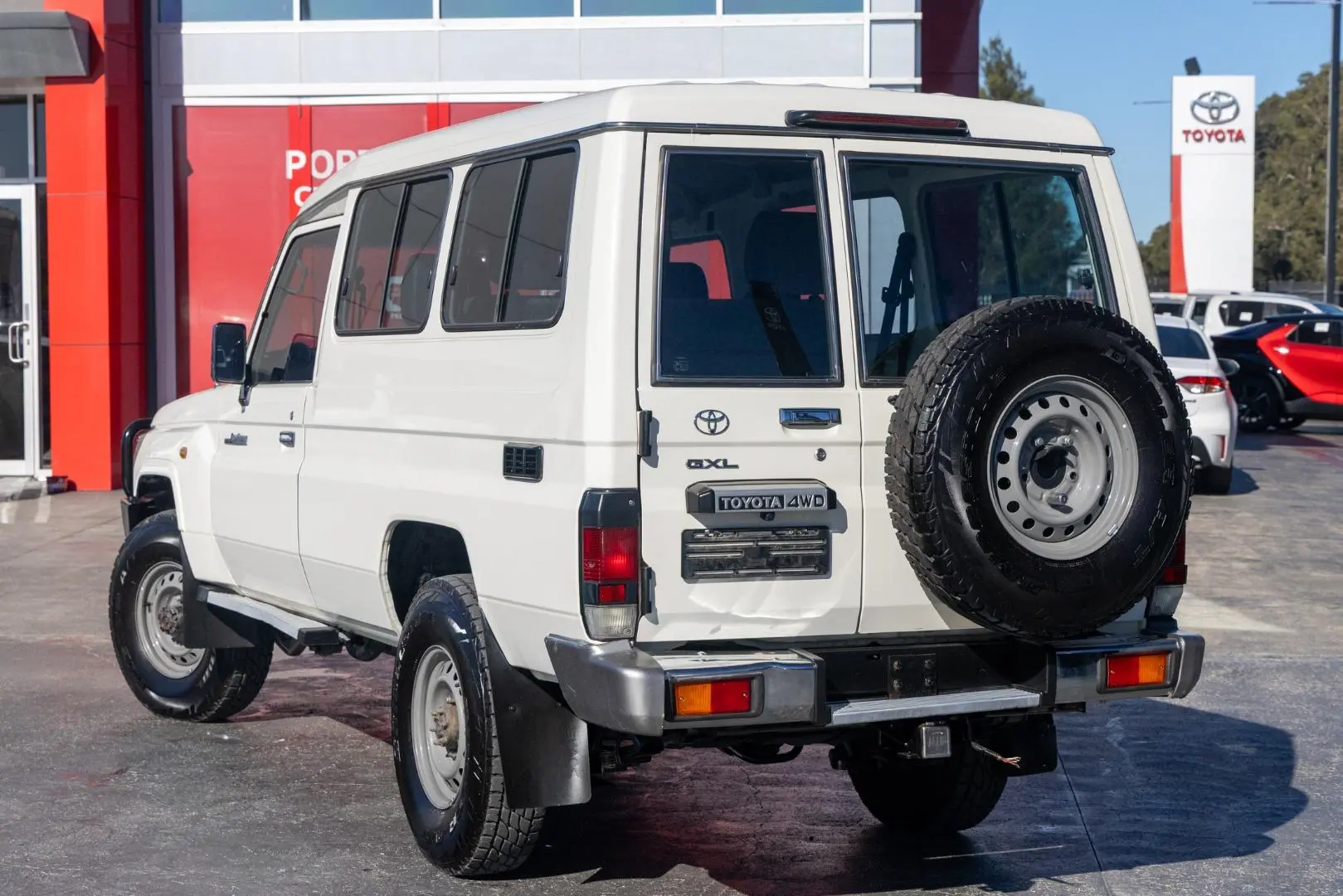 2018 Toyota Landcruiser Gallery Image 2